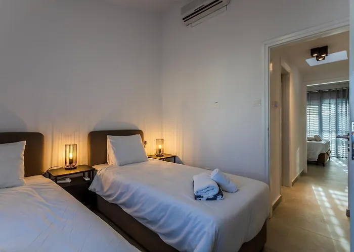 Taheli's Modern Townhouse With A Pool アパート *