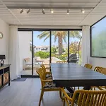 Taheli's Modern Townhouse With A Pool بافوس
