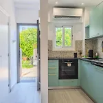 Taheli's Modern Townhouse With A Pool بافوس