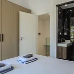 Taheli's Modern Townhouse With A Pool *