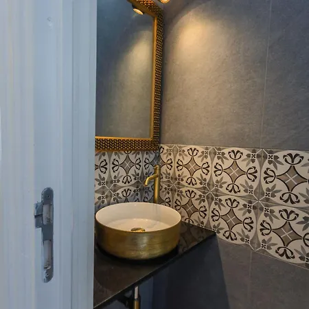 Taheli's Modern Townhouse With A Pool * Пафос