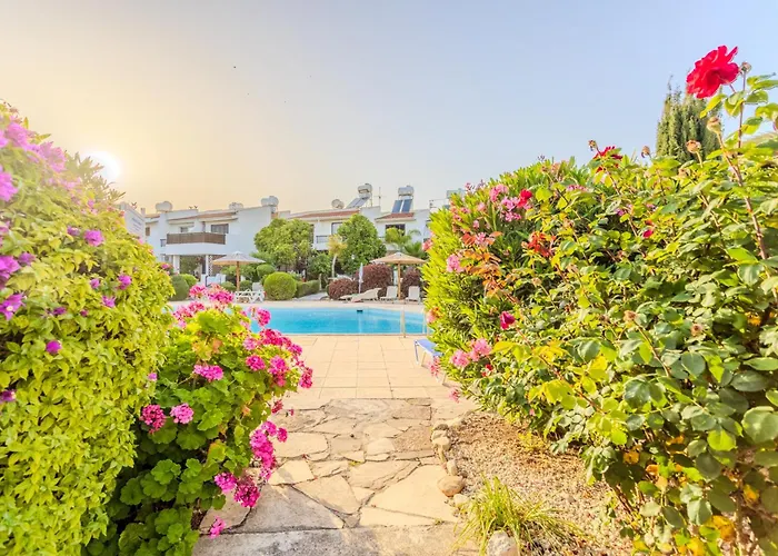 아파트 Taheli's Modern Townhouse With A Pool