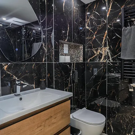 Taheli's Modern Townhouse With A Pool *